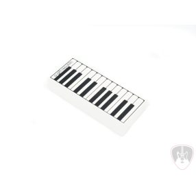 Fehér színű, zongorabillentyű mintás radír